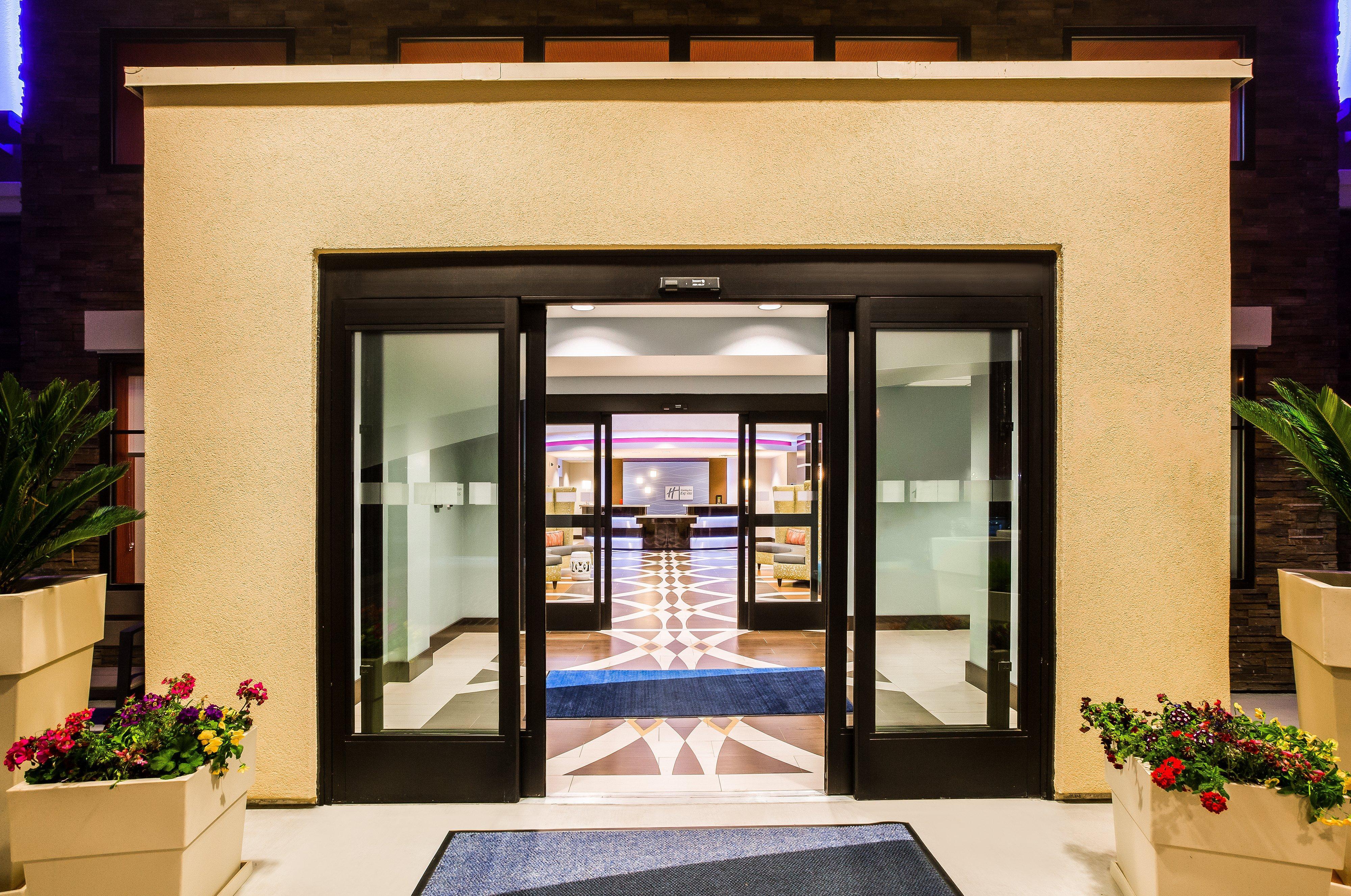 Holiday Inn Express & Suites Eureka By Ihg Eksteriør billede