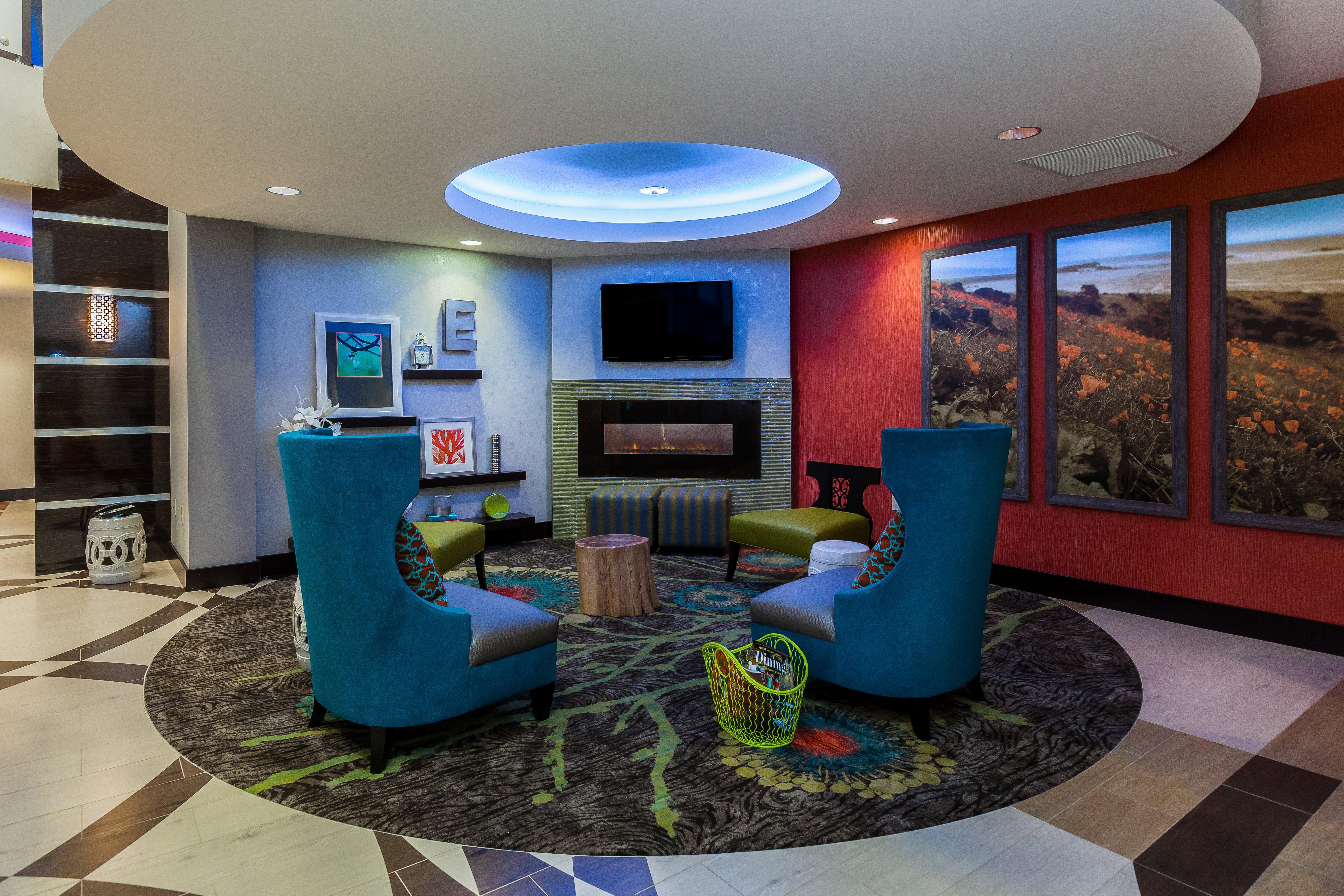 Holiday Inn Express & Suites Eureka By Ihg Eksteriør billede