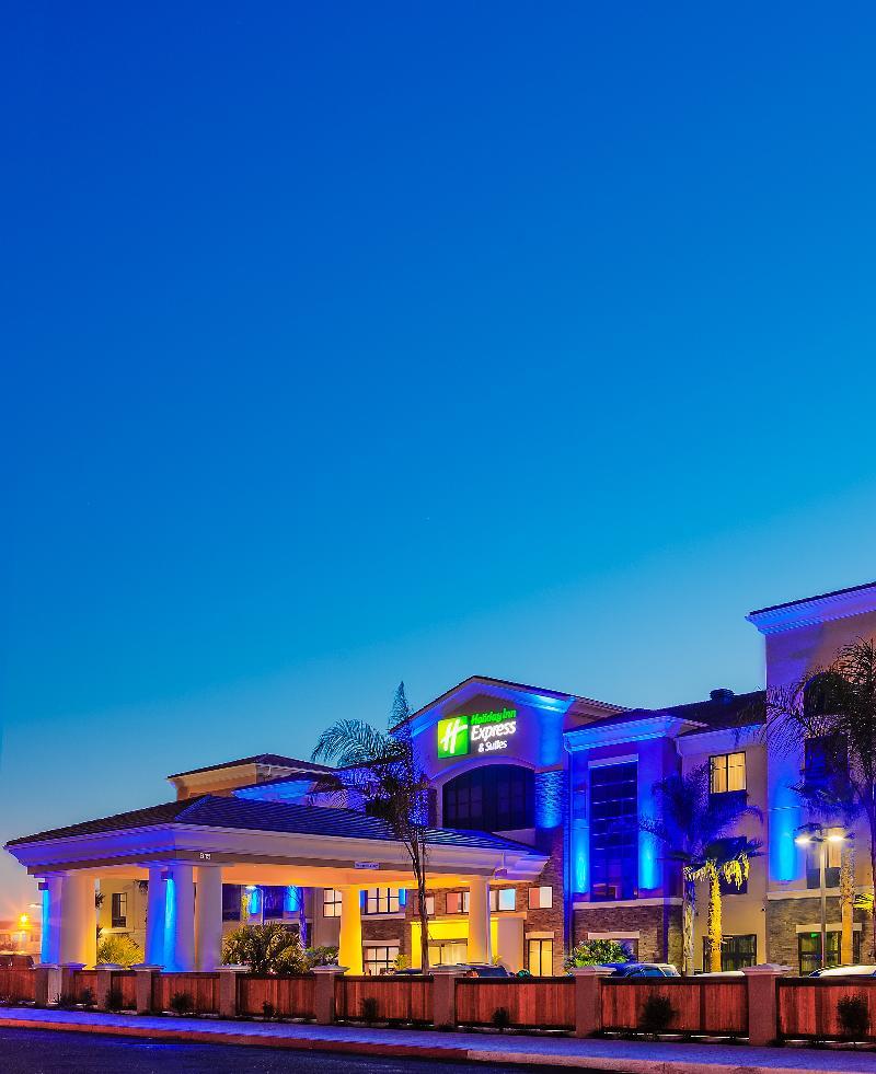 Holiday Inn Express & Suites Eureka By Ihg Eksteriør billede